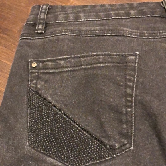 SIMON Chang black denim jeans. - Picture 6 of 7